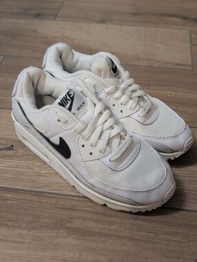 Nike Air Max 90 Women's Athletic Shoes Size 7.5